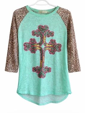 Southern Grace Leopard Cross Raglan Top Women’s Size Large Mint Green 3/4 Sleeve